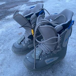 Burton snowboard boards. Size 7.